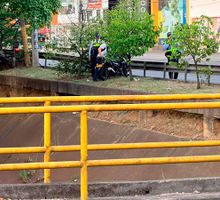 Motociclistas siguen arriesgando su vida para evadir los puestos de control en Cali: estas son las consecuencias legales