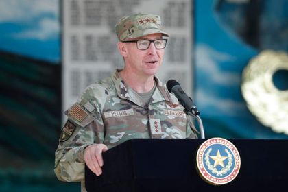 Imagen de  En video: Estados Unidos anuncia nuevo ataque contra una embarcación en el Caribe que deja dos muertos