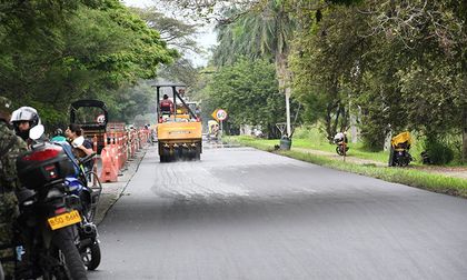 Con energía fotovoltaica y obras sostenibles, inicia en junio la iluminación completa de la recta Cali-Palmira