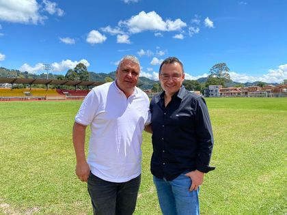 Imagen de  “Queremos mejorar la infraestructura deportiva de La Ceja”: congresista Elkin Ospina visitó el Incerde