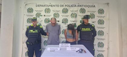 Imagen de Dos personas fueron capturadas en el parque principal de El Santuario por porte de armas de fuego