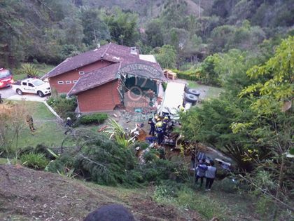 Imagen de Volqueta con fallas mecánicas impactó una vivienda cerca del peaje de Las Palmas