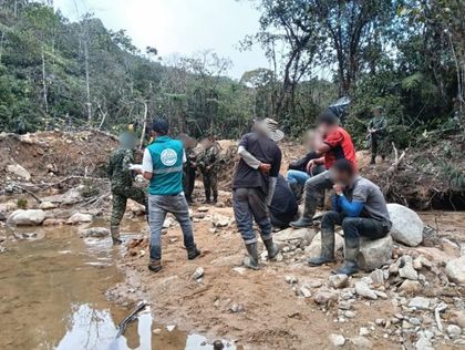 Imagen de Autoridades suspenden minería ilegal en área protegida de San Carlos