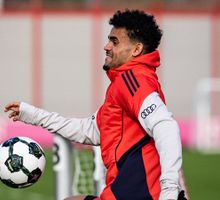 Histórico jugador del Liverpool justifica la venta de Luis Díaz y cuestiona su rendimiento