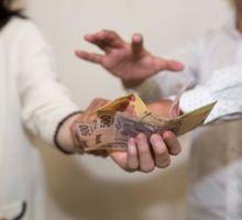 No pagar la cuota de alimentos ya no es solo una deuda, es violencia: amplían las herramientas judiciales contra los deudores