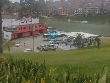 Imagen de Un extranjero muerto y un policía herido dejó operativo contra microtráfico en El Peñol