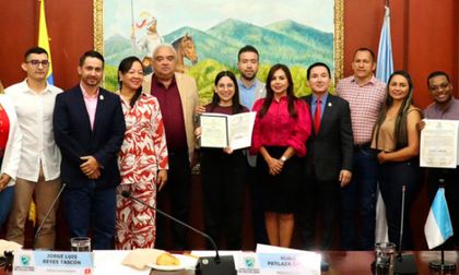 Asamblea exaltó a genio del Valle por puntaje 500500 en Icfes