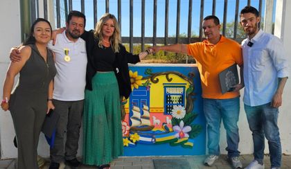 Imagen de Instalaron por primera vez un zócalo guatapense en Europa como símbolo de hermandad