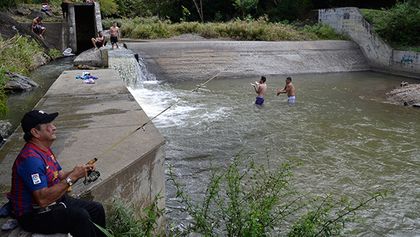 charco-del-mango-pesca-bano