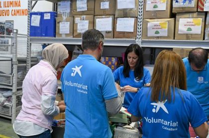 CaixaBank moviliza a 20.000 voluntarios al año que impactan en 420.000 personas vulnerables