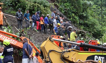 Tragedia: bus que salió de Cali fue sepultado por un derrumbe