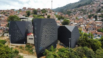 Imagen de  Por presuntas irregularidades e incumplimientos del contratista, Biblioteca España sería entregada en 2026