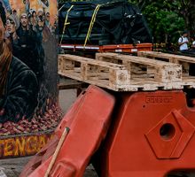 ¿Por qué construyen un muro alrededor del Monumento a la Resistencia en Puerto Rellena?