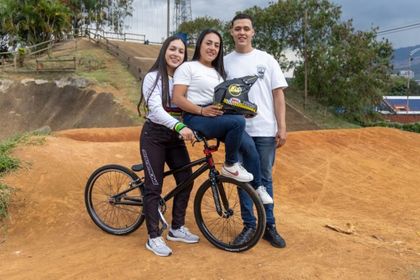 Imagen de Shirley Ramírez, el amor de madre que acompañó el camino de «La Chispita» hacia un título mundial