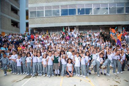 Imagen de  En El Carmen, 720 estudiantes estrenan la nueva sede del Fray Julio Tobón