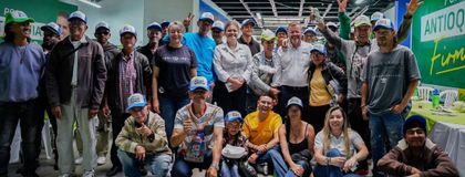 Imagen de  Jorge Rivas y su esposa, la médica Mónica Gutiérrez, realizaron jornada de atención a habitantes de calle y anunciaron programa de atención para su...