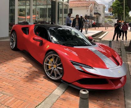 Imagen de  El carro del millón de dólares: este fue el lujoso Ferrari que se accidentó en la Autopista