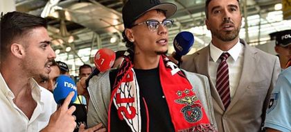Imagen de  Richard Ríos llegó a Lisboa para unirse al Benfica