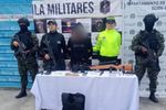Imagen de Capturan a mujer durante allanamiento en Santa Elena; hallaron armas y uniformes