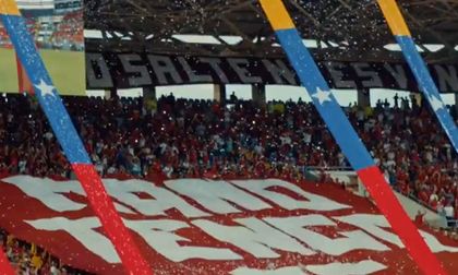 Hinchas venezolanos se hacen virales tras pedirle a la Selección Colombia que se deje ganar para que clasifiquen al Mundial