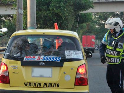 Continúan operativos al transporte informal