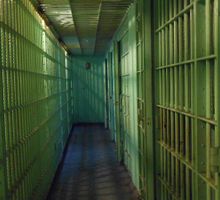 Trasladan hombre trans cárcel de varones