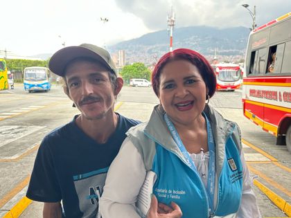 Imagen de 120 personas en situación de calle han sido trasladadas a sus lugares de origen por la Alcaldía de Medellín
