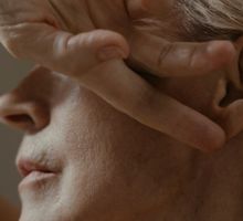 Hormonas podrían aliviar la niebla mental en la menopausia