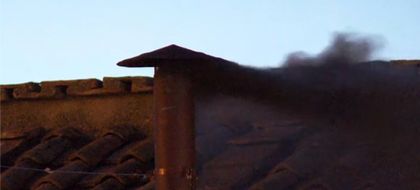 Imagen de  Primera fumata del cónclave es de humo negro: aún no hay papa