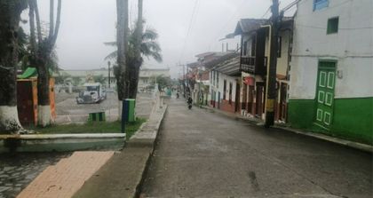 Imagen de  Familia fue extorsionada y una mujer abusada sexualmente durante paro armado en Argelia