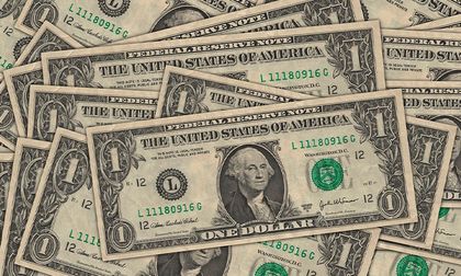 Dólar repunta levemente mientras el peso colombiano sigue en terreno negativo