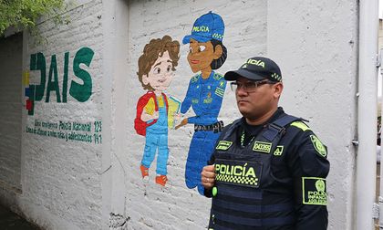 Tecnología, seguridad y autocuidado: así es la nueva estrategia de la Policía para estudiantes en Cali