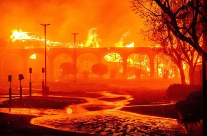 Imagen de  ¡Impactante incendio forestal en Los Ángeles! Estas son las imágenes de la emergencia