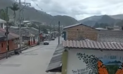 Incremento en la emisión de cenizas del volcán Puracé obliga a suspender clases en Puracé Coconuco y cerrar temporalmente el aeropuerto de Popayán