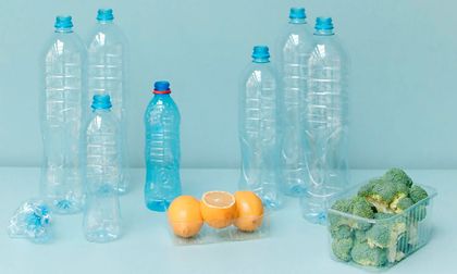 ¿Almacenar, calentar y consumir alimentos en recipientes de plástico está asociado con una peor salud mental?