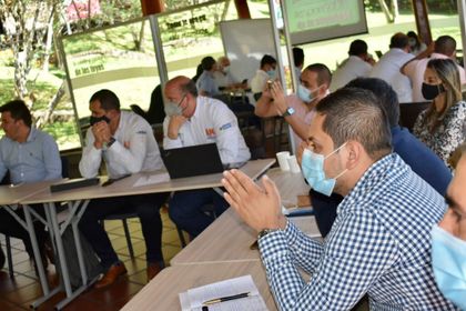 Imagen de Financiar la doble calzada El Tablazo-Aeropuerto JMC con excedentes del Túnel: solicitud de Esteban Quintero