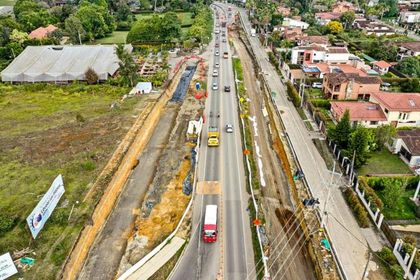 Imagen de 2,7 kilómetros de la doble calzada Rionegro-Llanogrande ya están operando
