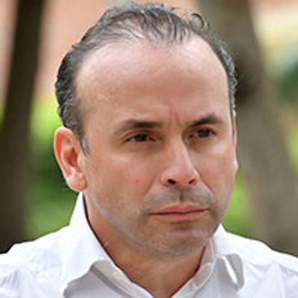 ¿De qué “amigos” debe estar sorprendido el alcalde Eder?... Lea