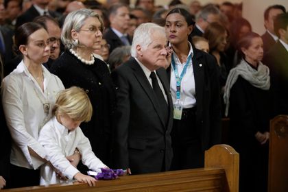 Imagen de  Con una misa solemne y todos los honores, Colombia dice adiós a Miguel Uribe Turbay