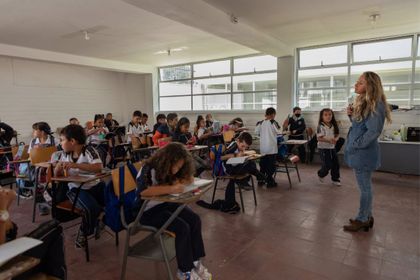 Imagen de  Salones, portería y otros espacios de la I. E. Bernardo Uribe Londoño de La Ceja fueron renovados