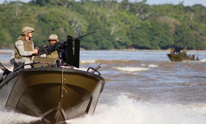 Armada fue hostigada en el río San Juan por el ELN