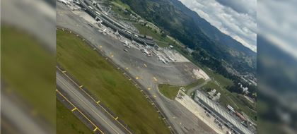 Imagen de Suspendidas las operaciones del aeropuerto de Rionegro por avería en la pista