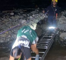 Rescate en el río Pance: así salvaron Bomberos de Cali a dos jóvenes atrapados en aguas rápidas