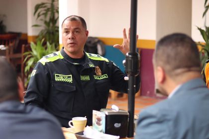 Imagen de  Fortalecer el pie de fuerza en barrios de Marinilla: propuesta del comandante de Policía de Antioquia