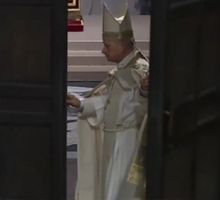 El Papa León XIV cerró la Puerta Santa y dio fin al Jubileo de la Esperanza 2025