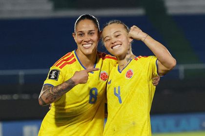 Imagen de  3-4. Colombia alza la Copa de Naciones de la mano de Linda Caicedo y Ana María Guzmán