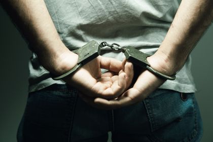 Imagen de  ¡Indignante! Un policía abusó de una menor en Antioquia: lo enviaron 18 años a la cárcel