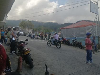 Imagen de  Dos muertos y dos heridos fueron identificados tras explosión en mina de Argelia