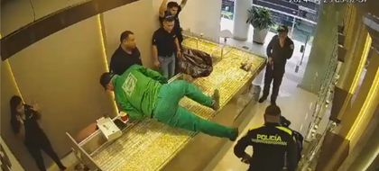 Imagen de  En videos: así hurtaron más de $ 80 millones en joyas en centro comercial de Bucaramanga