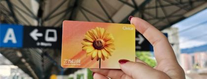 Imagen de  J Balvin y el Metro de Medellín se unieron en una nueva Tarjeta Cívica. ¿Cómo conseguirla y cuánto cuesta?